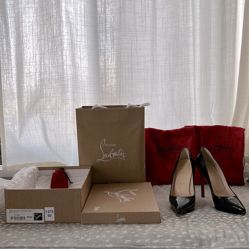Excellent condition! Christian Louboutin Pigalle Plato Patent 120! Sold out!